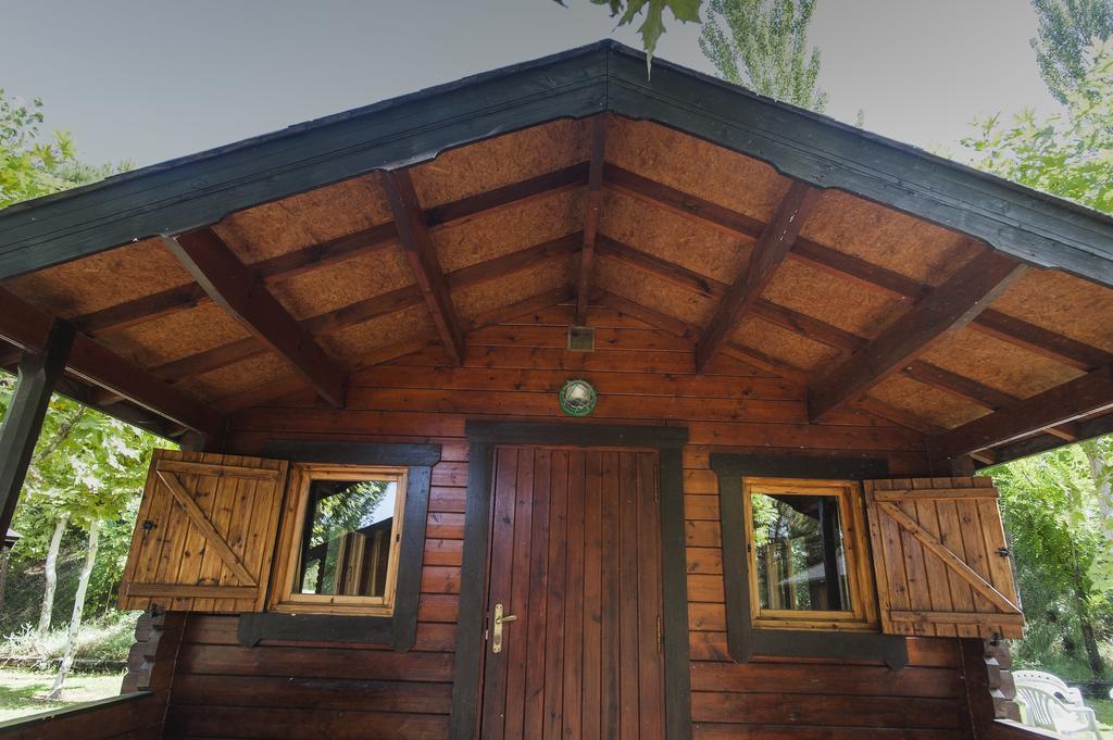 Camping & Bungalows Ligueerre De Cinca Buitenkant foto