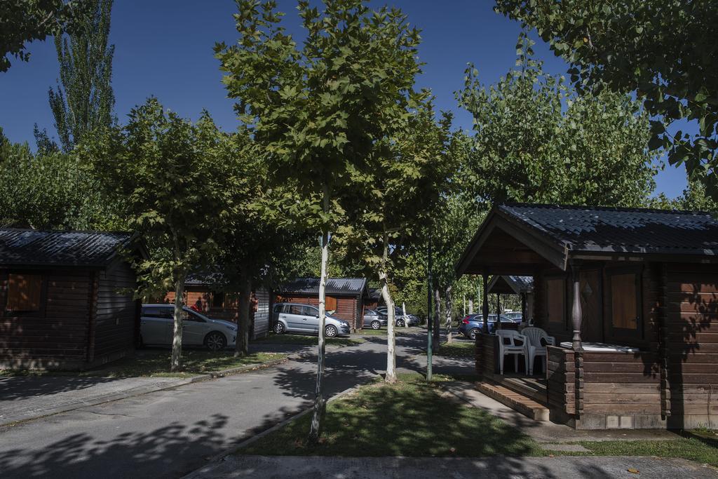 Camping & Bungalows Ligueerre De Cinca Buitenkant foto
