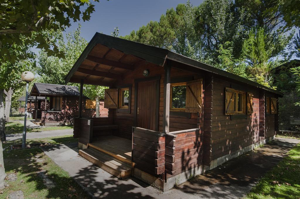 Camping & Bungalows Ligueerre De Cinca Buitenkant foto